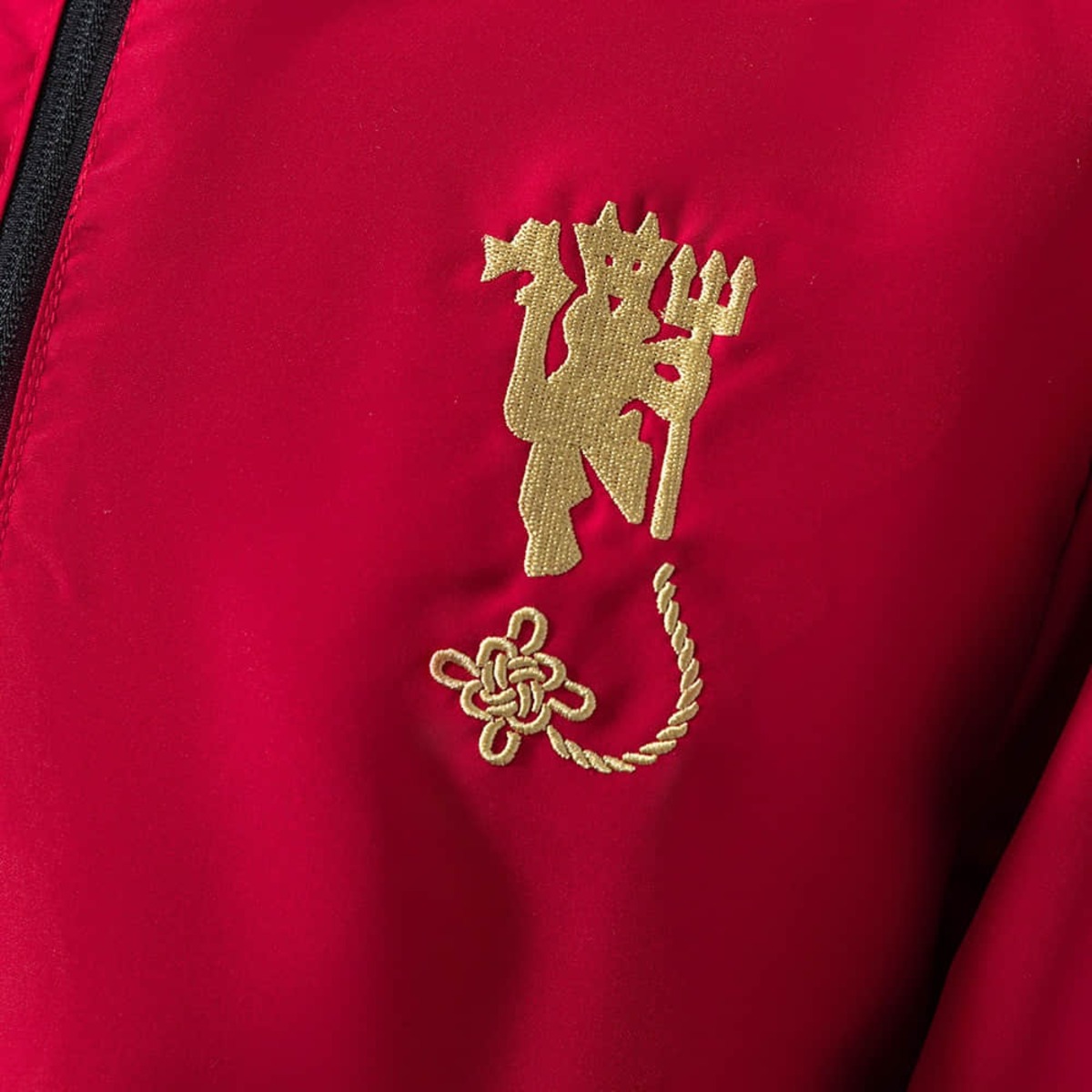 2026 Manchester United Black and Red Reversible Windbreaker Sport Unifom