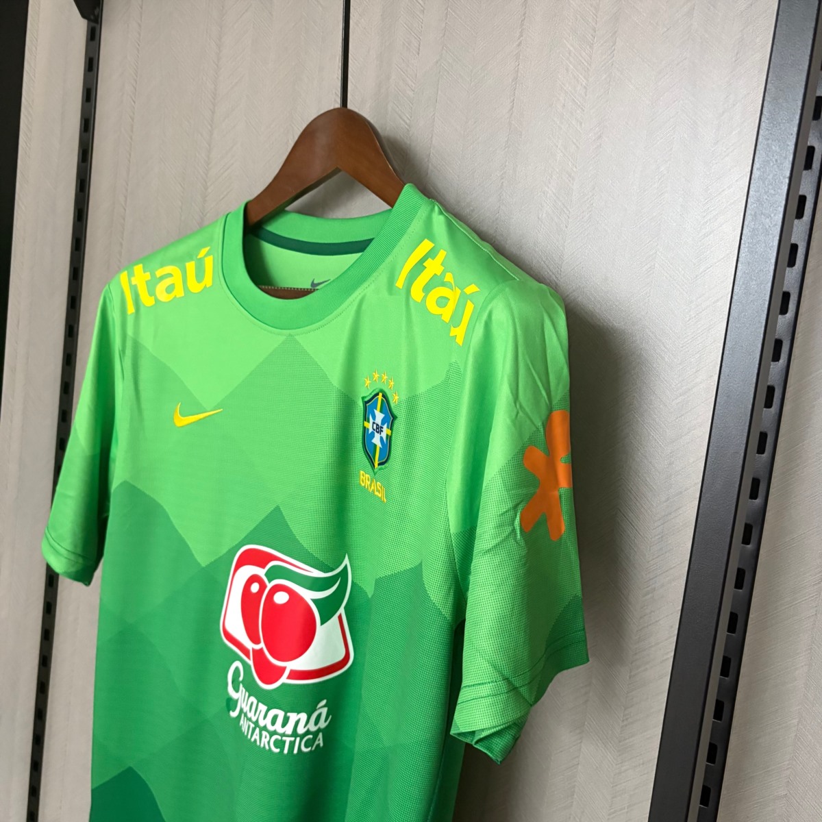 2022 Brazil Training Green jersey Fan Version