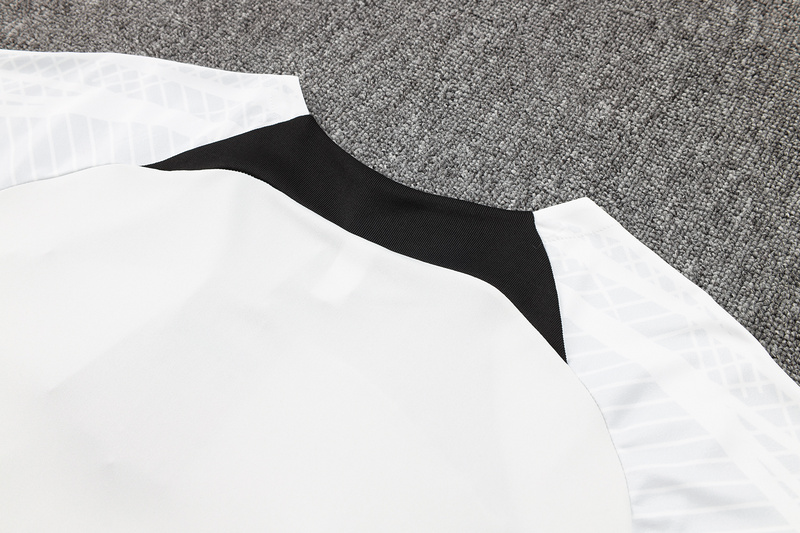 24/25 Corinthians light gray raining Set Shirt and Shorts