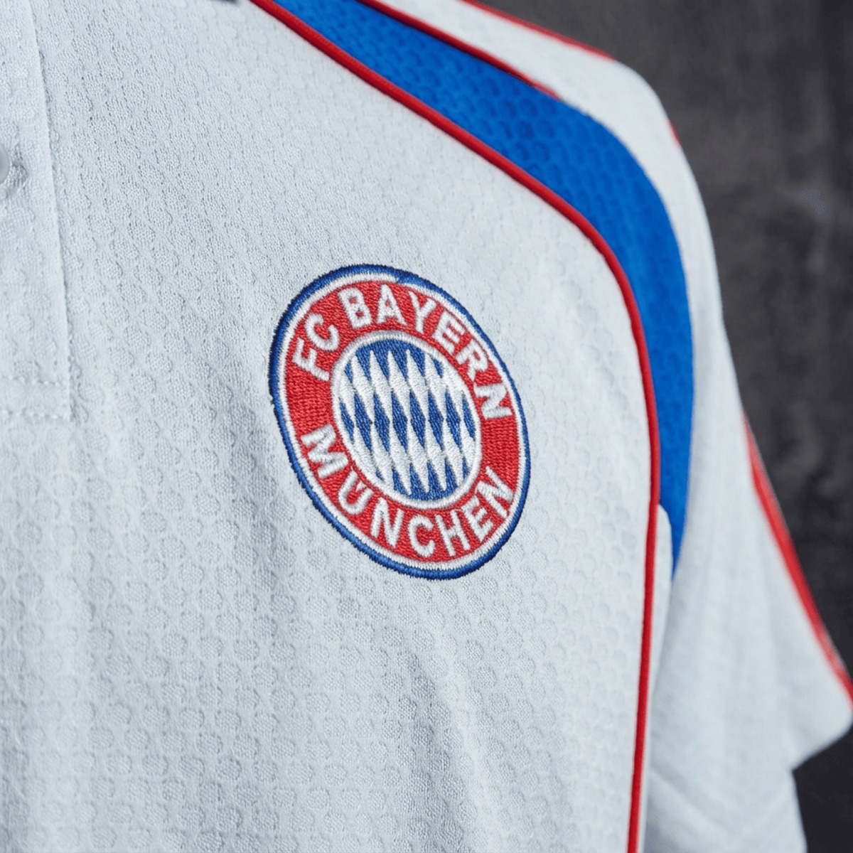 2025/26 Bayern Munich Training Polo Fan Version