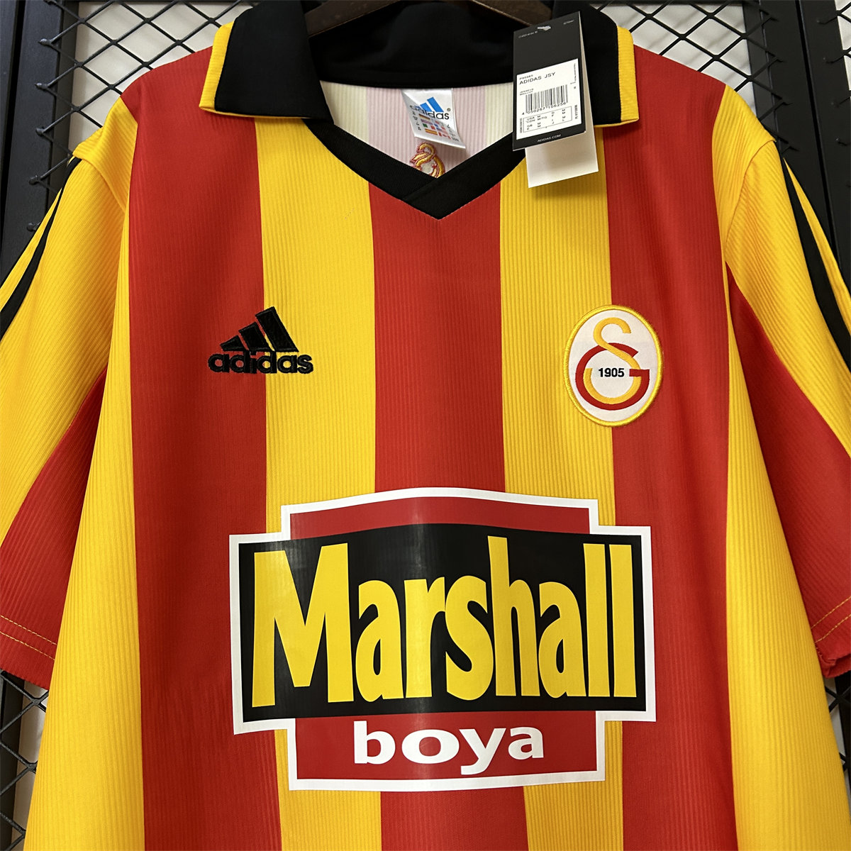 Retro Galatasaray 99/00 home jersey Fan Version