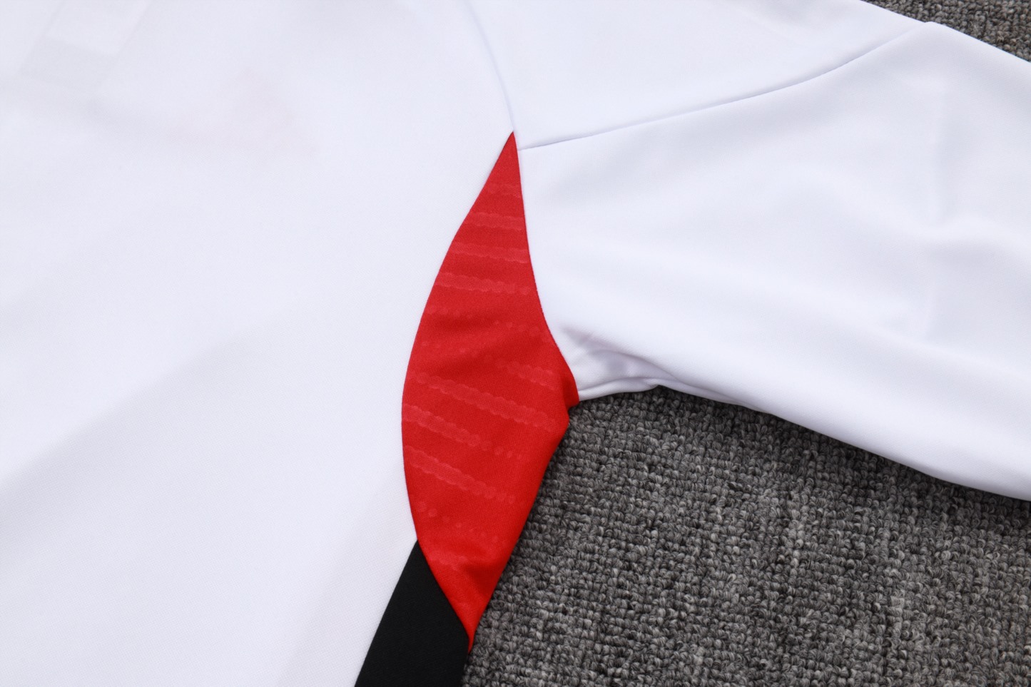 2025/26 Bayern Munich white Jacket Training Suit Set Football Team Shirt Sports Fashion