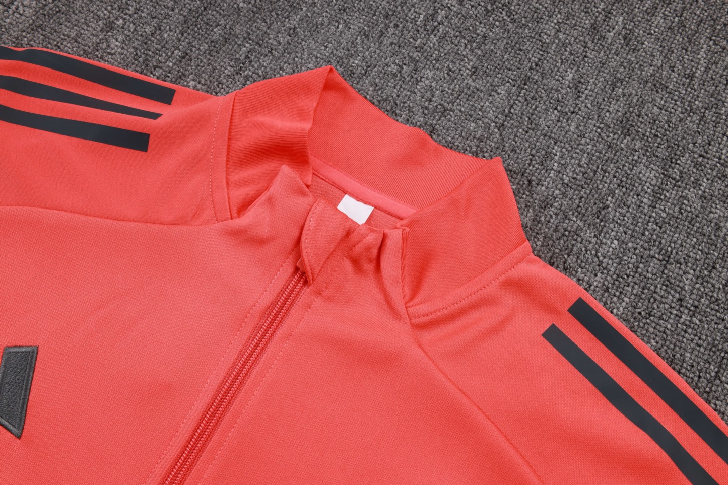 2025/26 Bayern Munich orange Jacket Training Suit Set Football Team Shirt Sports Fashion