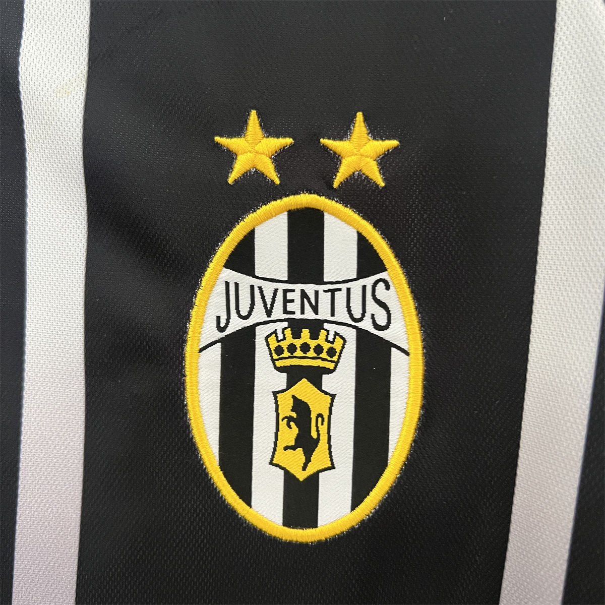 Retro Juventus 00/01 Black jersey Fan Version