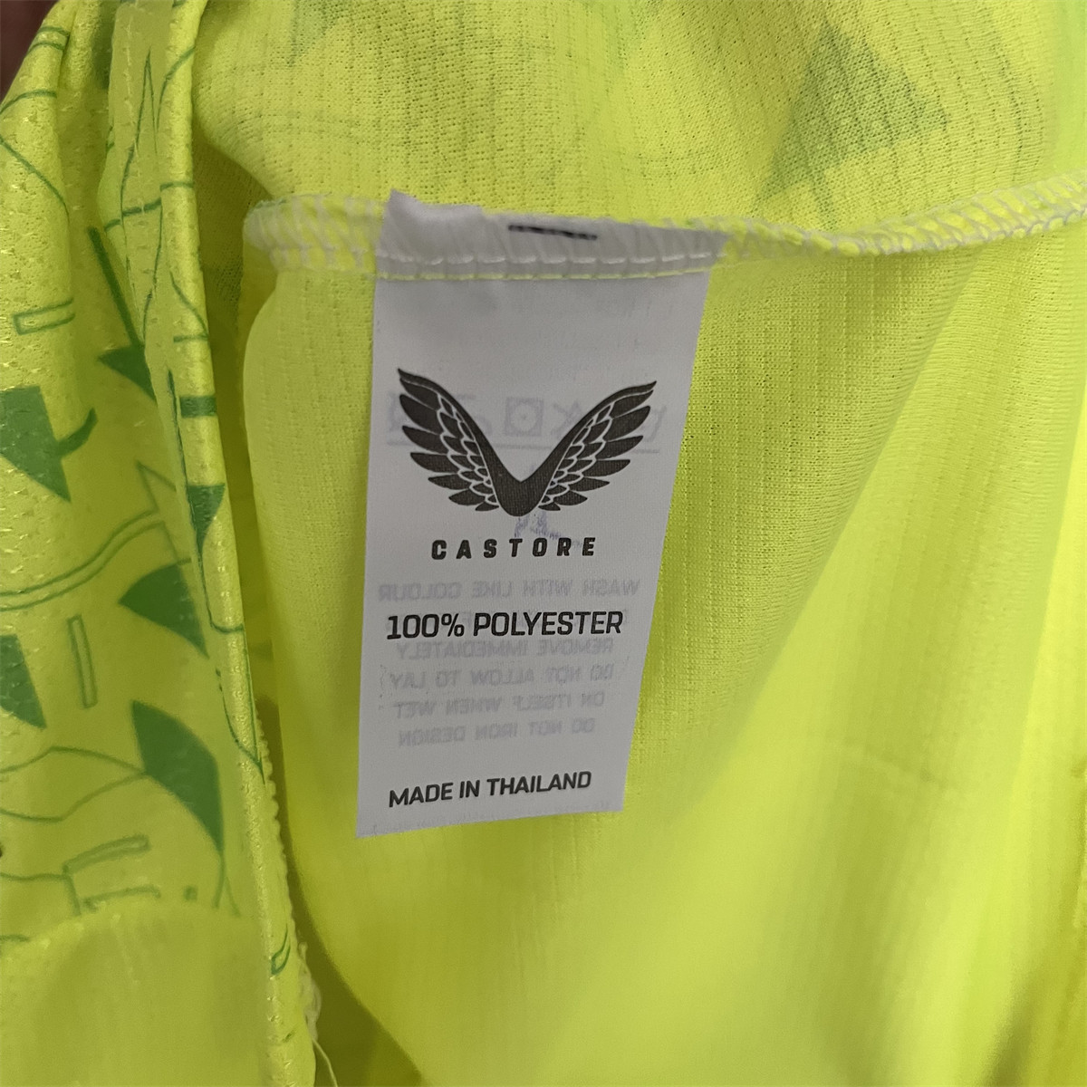 2023/24 Wolves Goalkeeper Jersey Fan Version