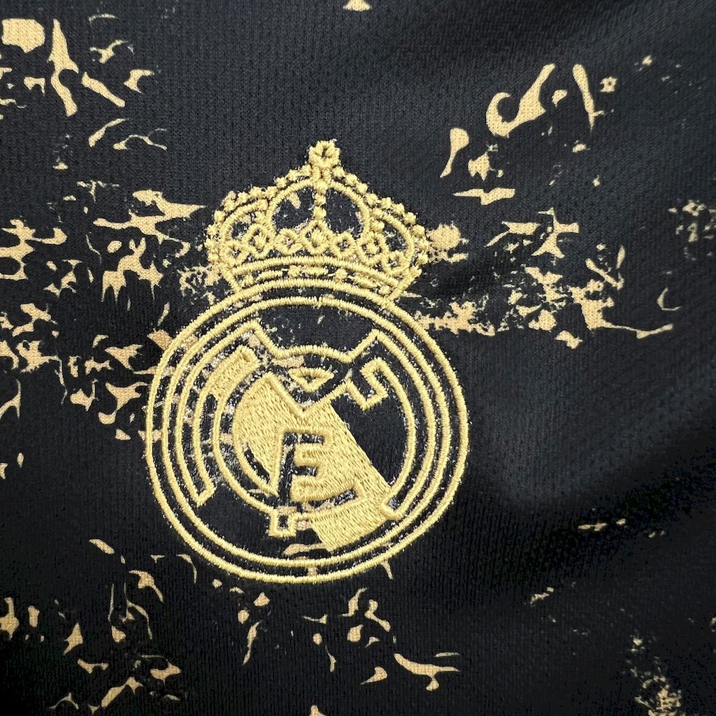 24/25 Real Madrid Black Special Edition Jersey Fan Version