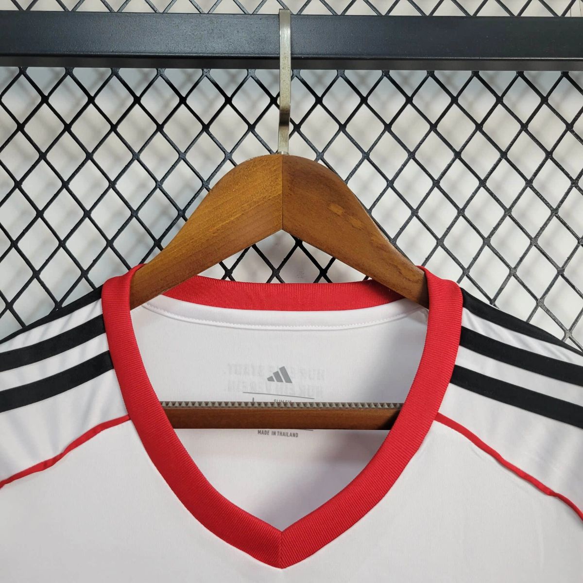 2025/26 Frankfurt Away Jersey Fan Version