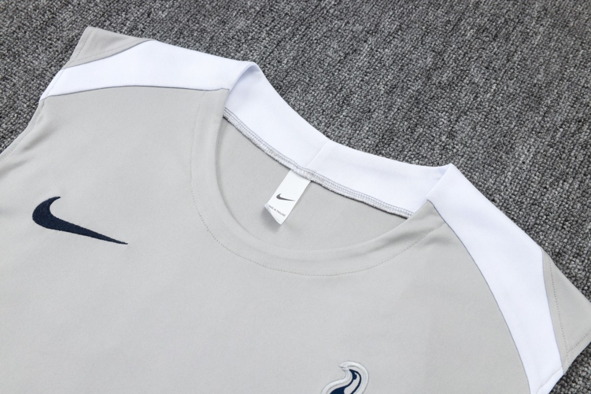 2026 Tottenham Light green Training Set Shirt and Shorts