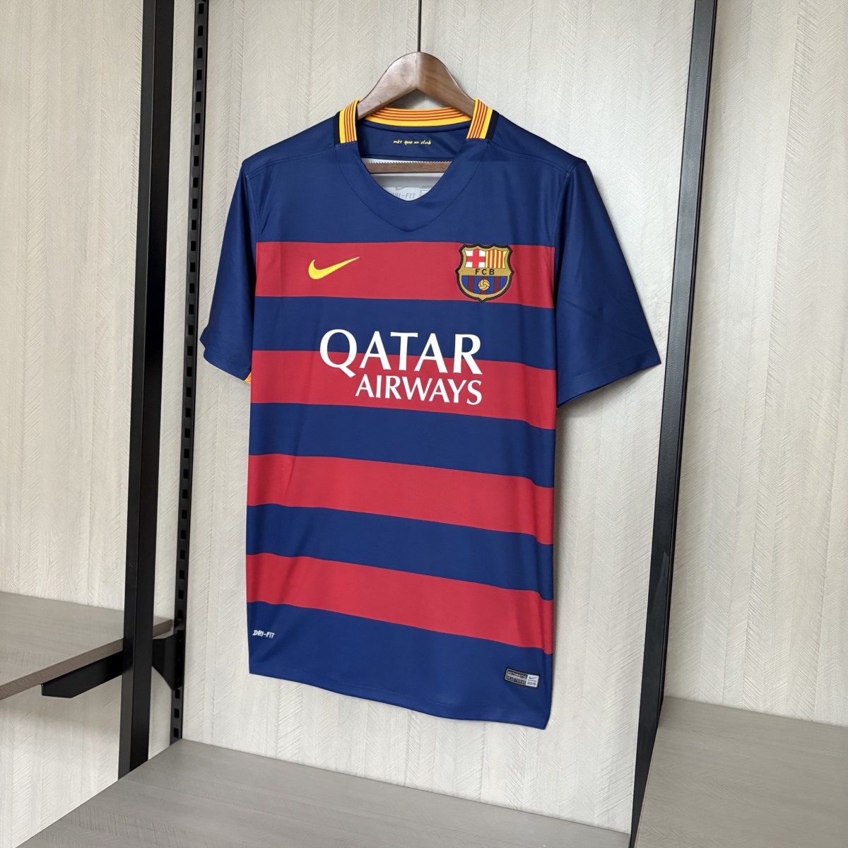 Retro Barcelona 15/16 home jersey Fan Version