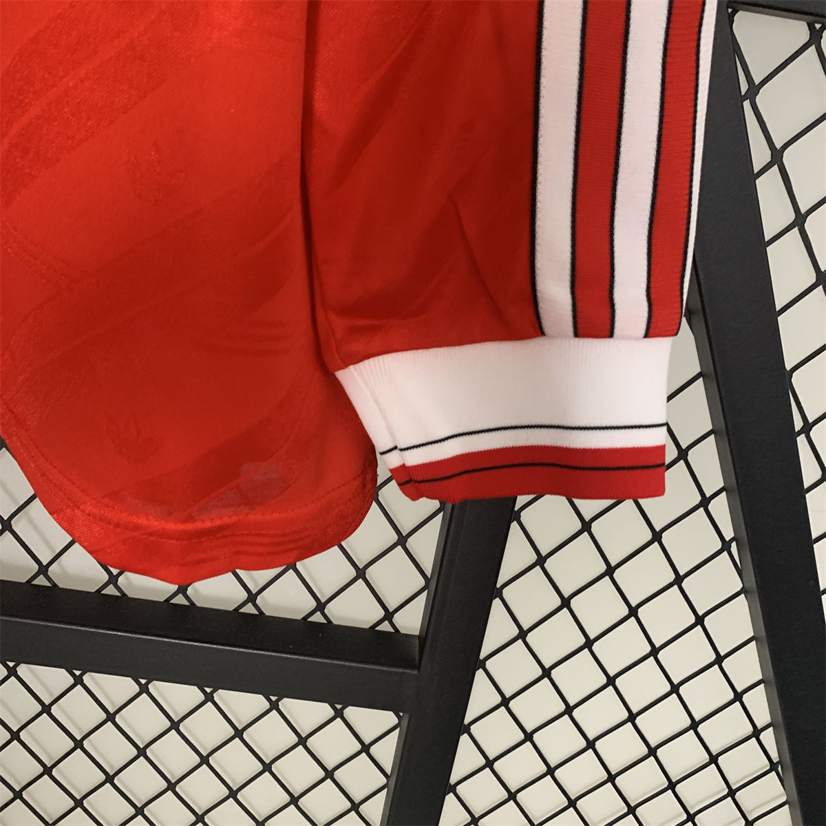 Retro Manchester United 86/88 long sleeve home jersey Fan Version