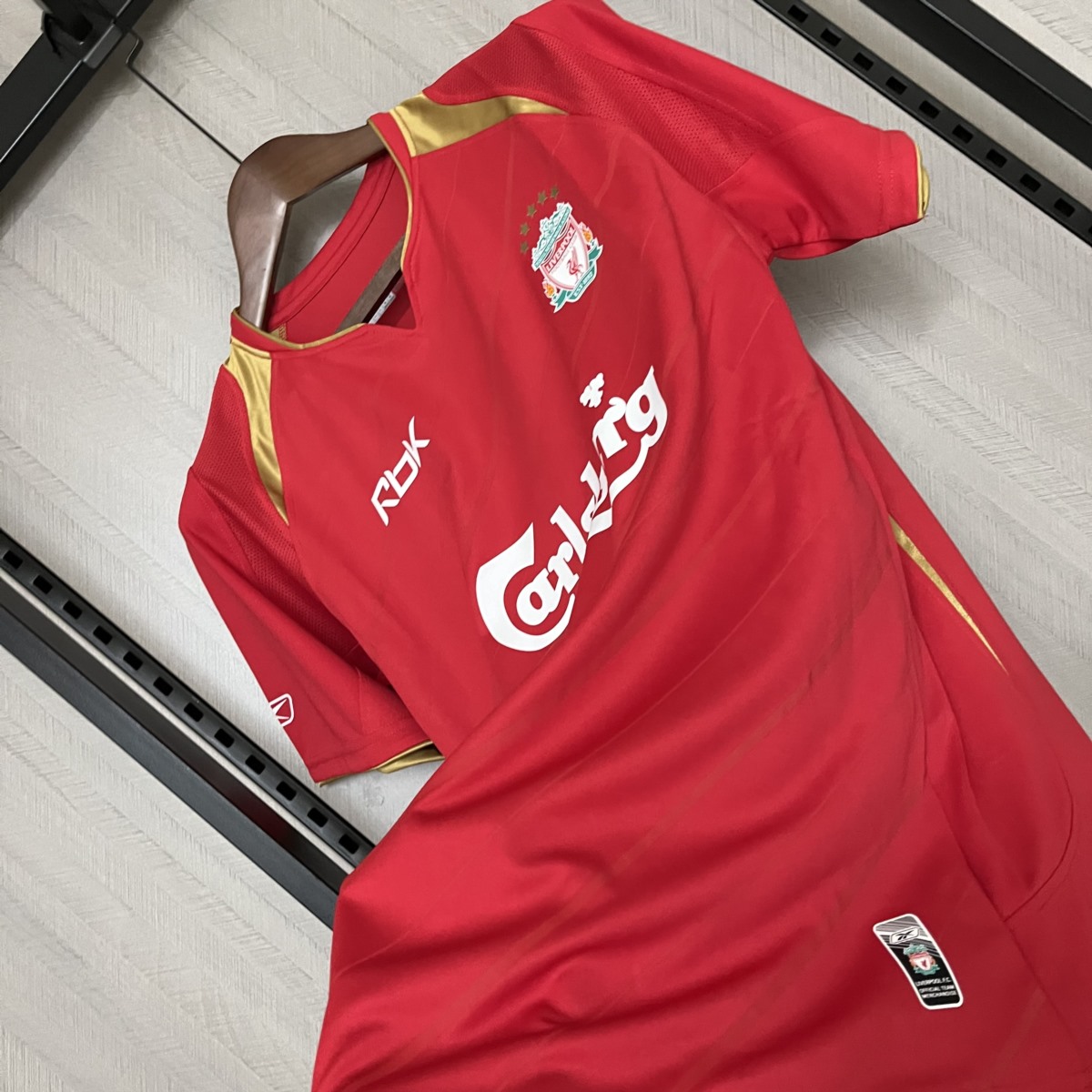 Retro Liverpool 2005/06 Home jersey Fan Version