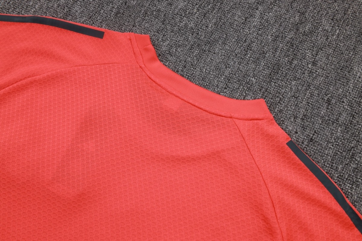 2026 Bayern Munich Orange Training Set Shirt and Shorts