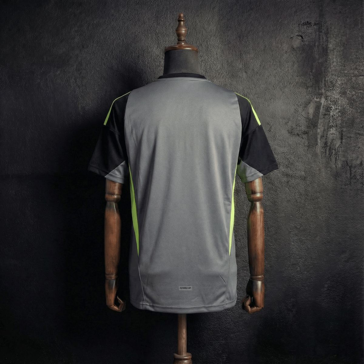 2025/26 Real Madrid Goalkeeper Grey jersey Fan version