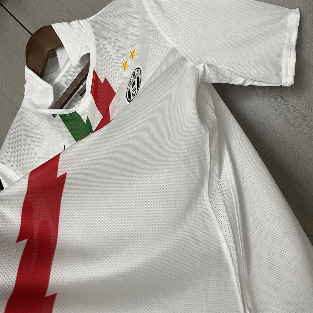 Retro Juventus 10/11 Away jersey Fan Version