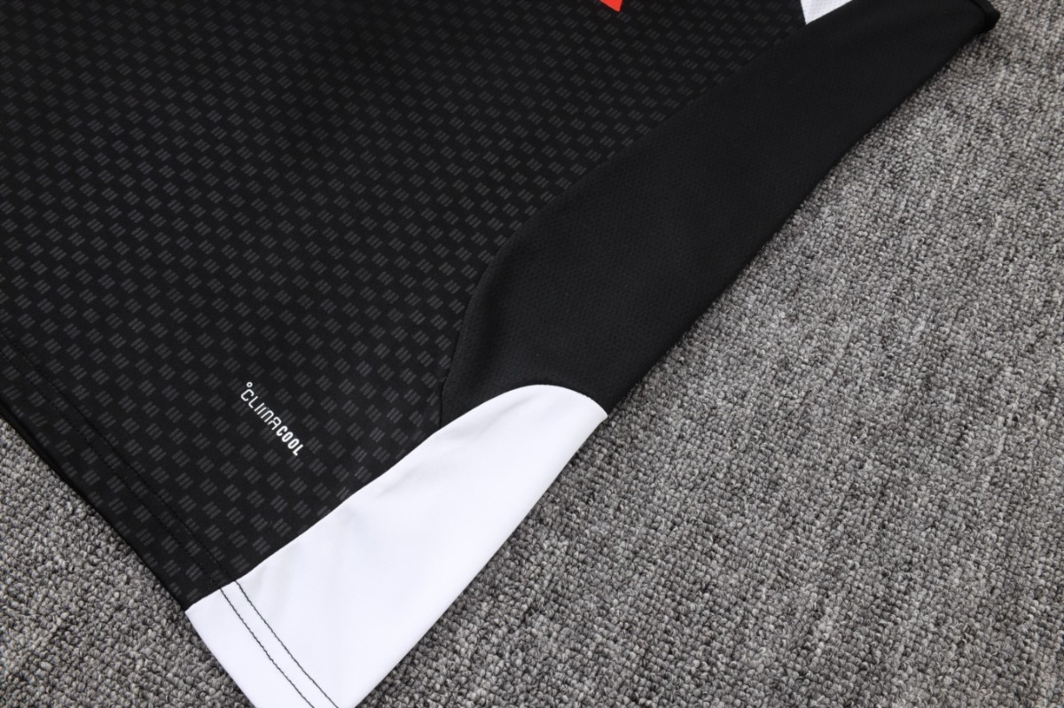 2026 Liverpool Black Training Set Shirt and Shorts