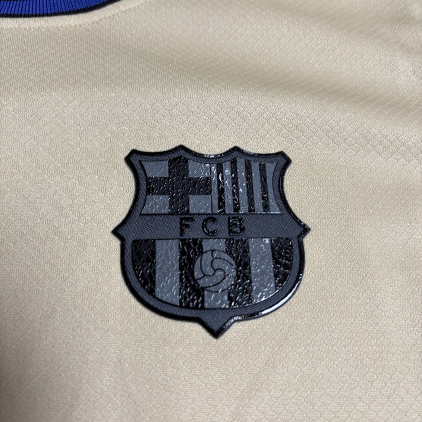 2025/26 Barcelona Away jersey kids Kits size: 16-28