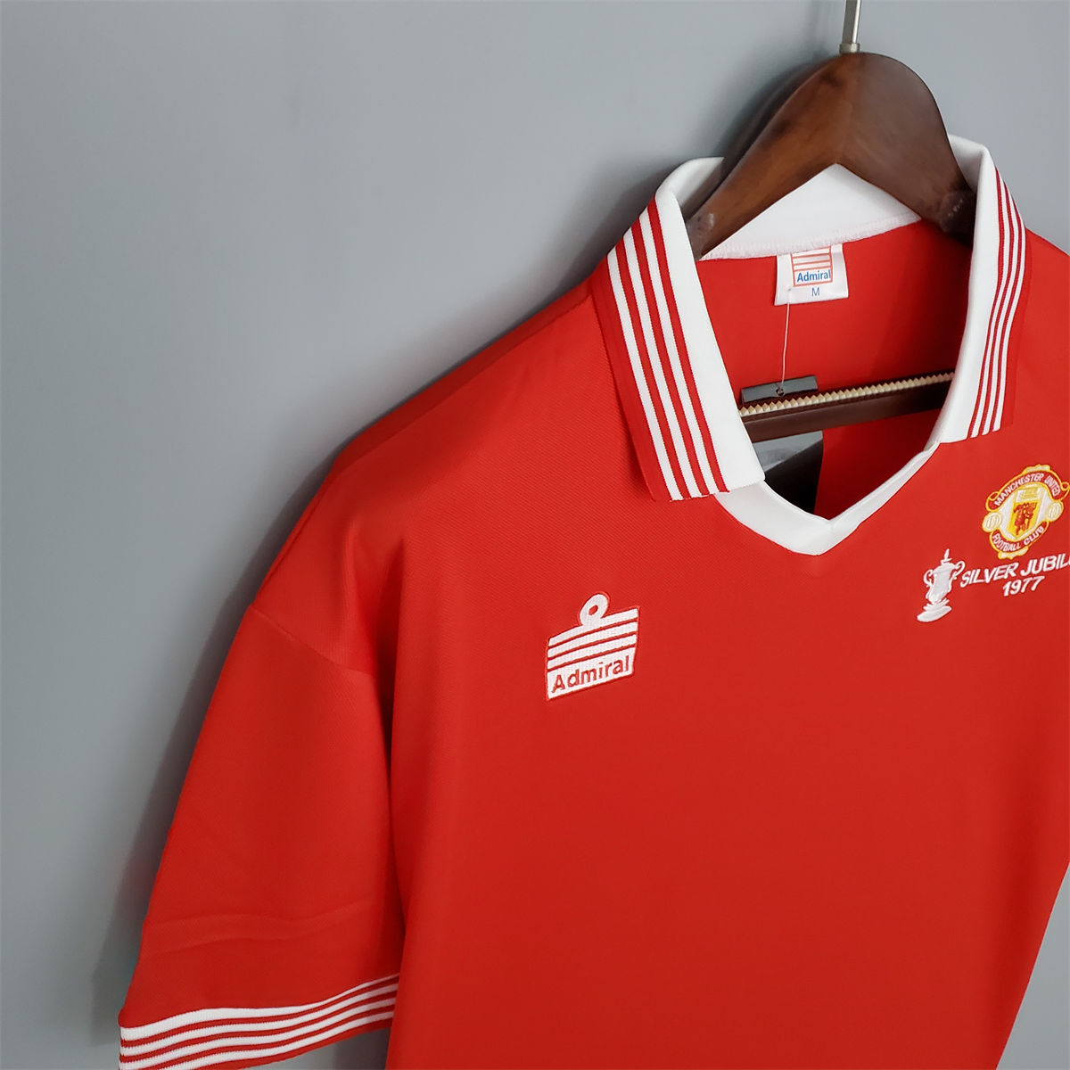 Retro Manchester United 1977 home jersey Fan Version