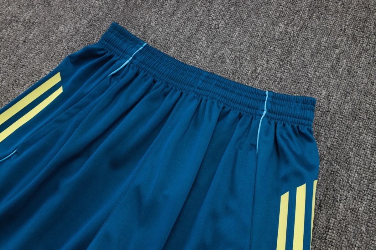 2026 Liverpool Royal blue Training Set Shirt and Shorts
