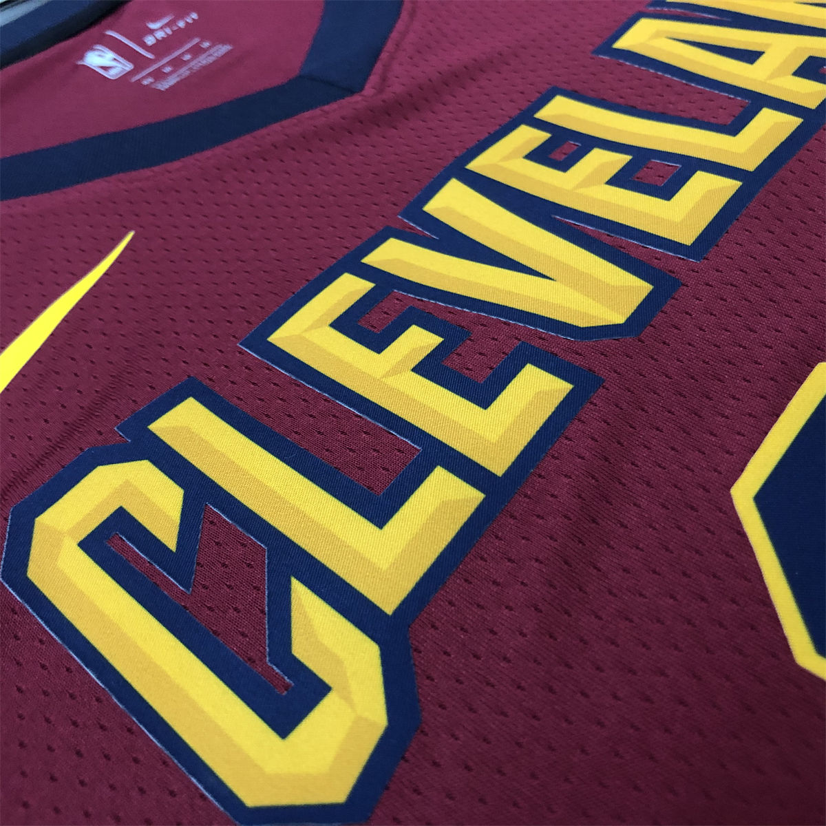 NBA Cleverland Cavaliers V-Neck Red jersey JAMES#23 S-XXL
