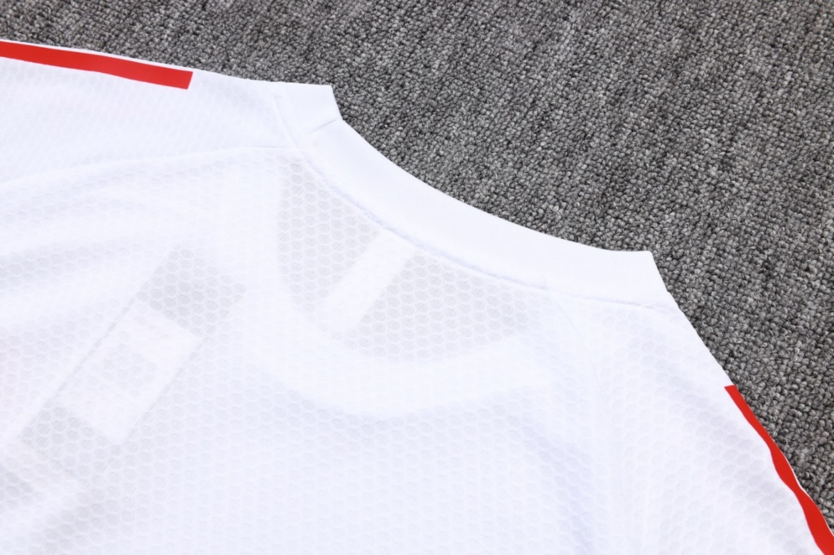 2026 Bayern Munich White Training Set Shirt and Shorts 0sold