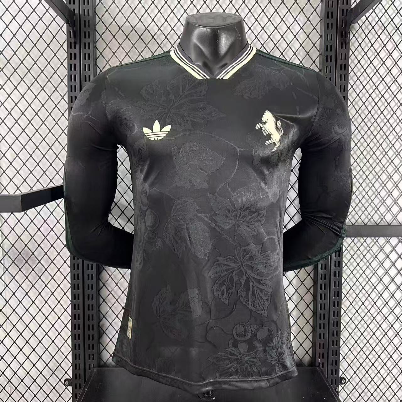 25/26 Juventus Second Away jersey Player Version