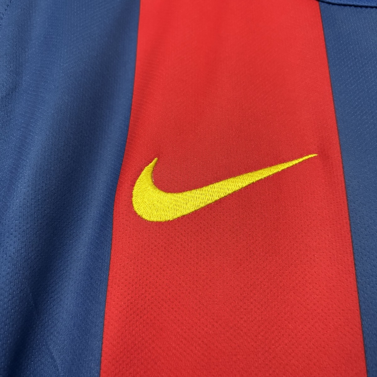 Retro Barcelona 2004/05 Home jersey Fan Version