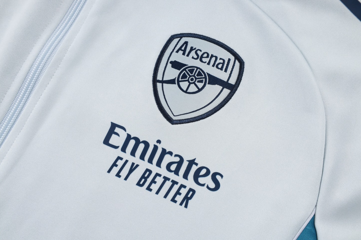 2025/26 Arsenal light gray Jacket Training Suit Set Football Team Shirt Sports Fashion