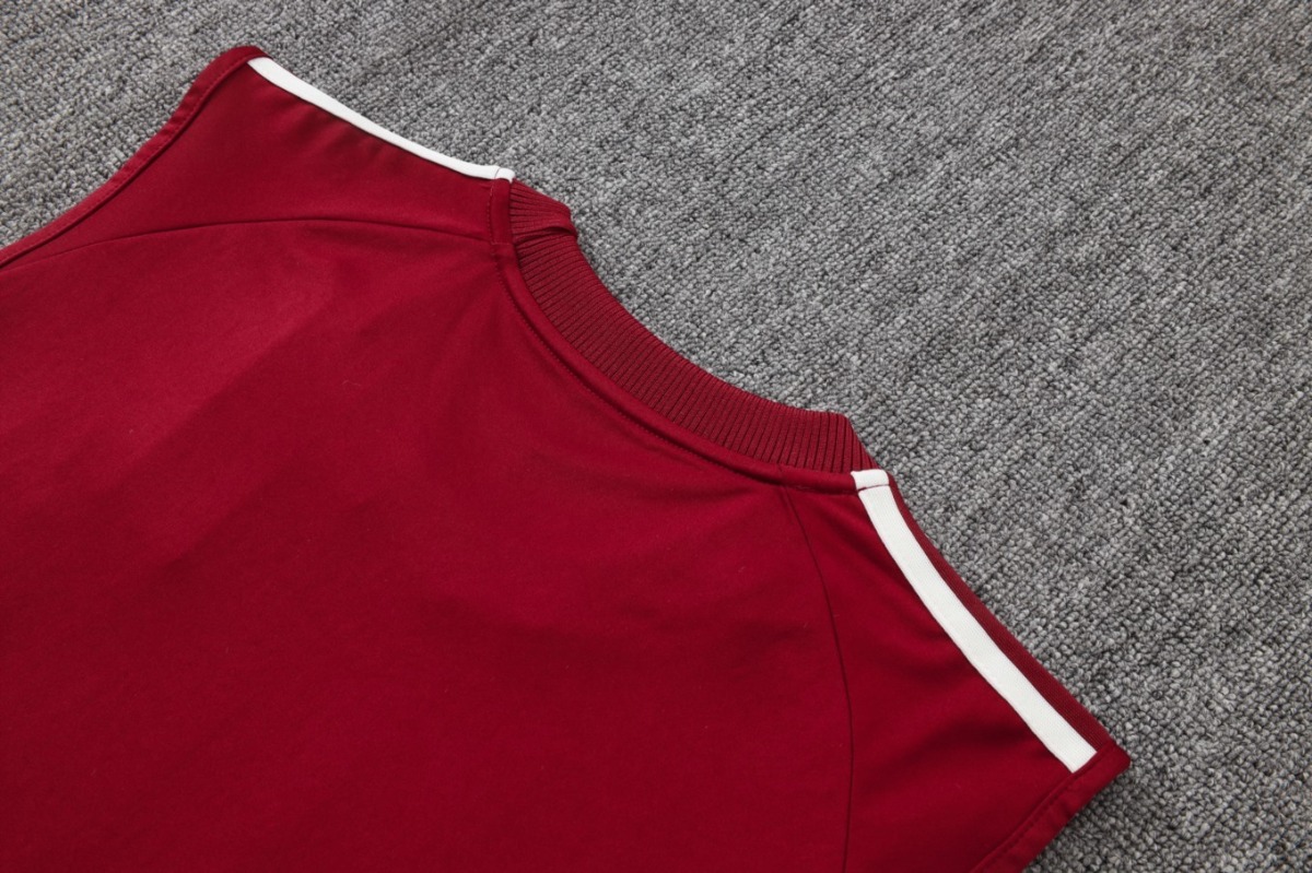 2026 Spain Maroon Training Set Shirt and Shorts