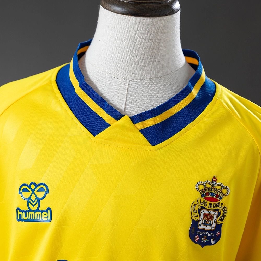 2025/26 Las Palmas Home jersey Kid Kits Size 16-28