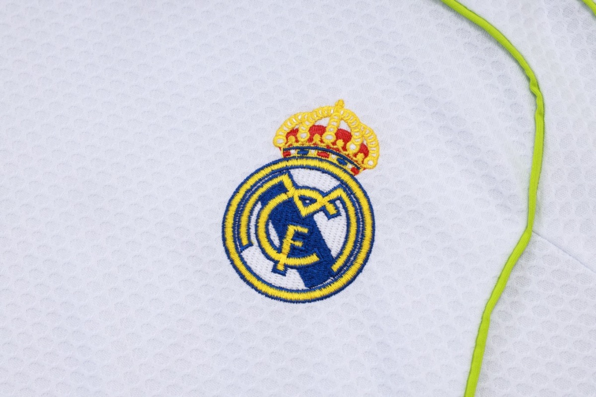 2026 Real Madrid White Training Set Shirt and Shorts