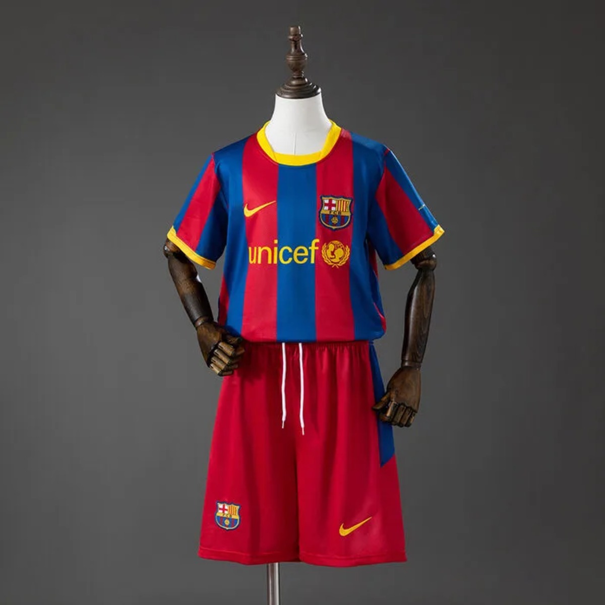 Retro Barcelona 2010/11 Home Kid Kits