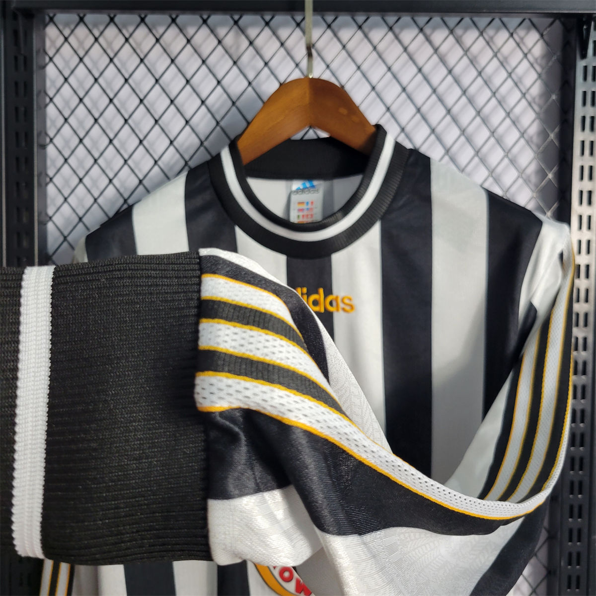 Retro Newcastle United 1995-97 Long Sleeve Home jersey Fan Version
