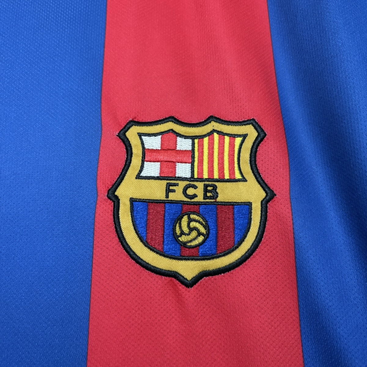 Retro Barcelona 2004/05 Home jersey Fan Version