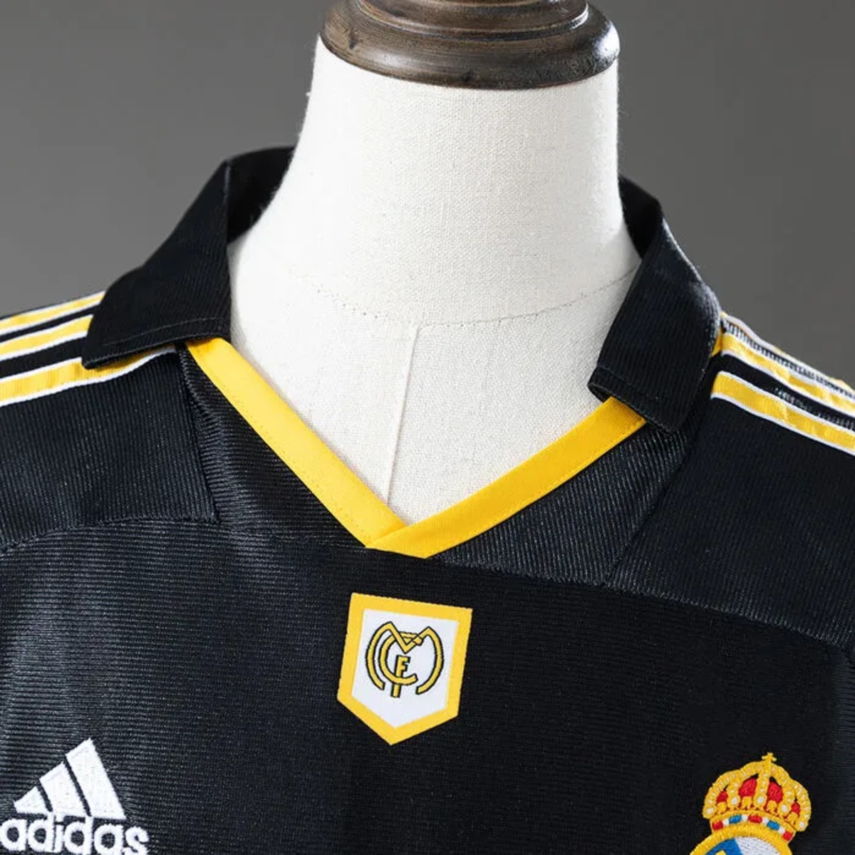 Retro Real Madrid 1999/2001 Away Kid Kits