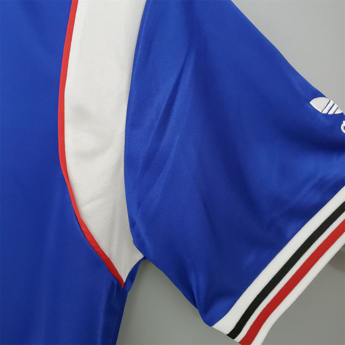 Retro Manchester United 85/86 away blue jersey Fan Version