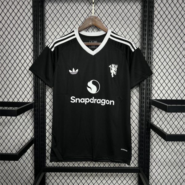 2024/25 Manchester United Fourth goalkeeper Jersey Fan Version