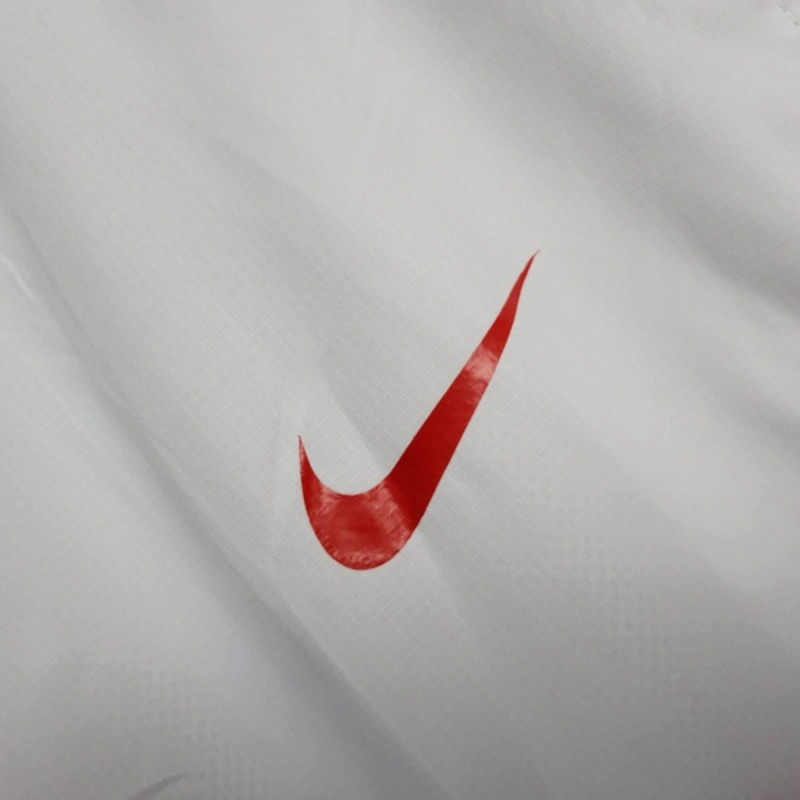 2025 Liverpool White Windbreaker Sport Unifom jersey Sport Unifom