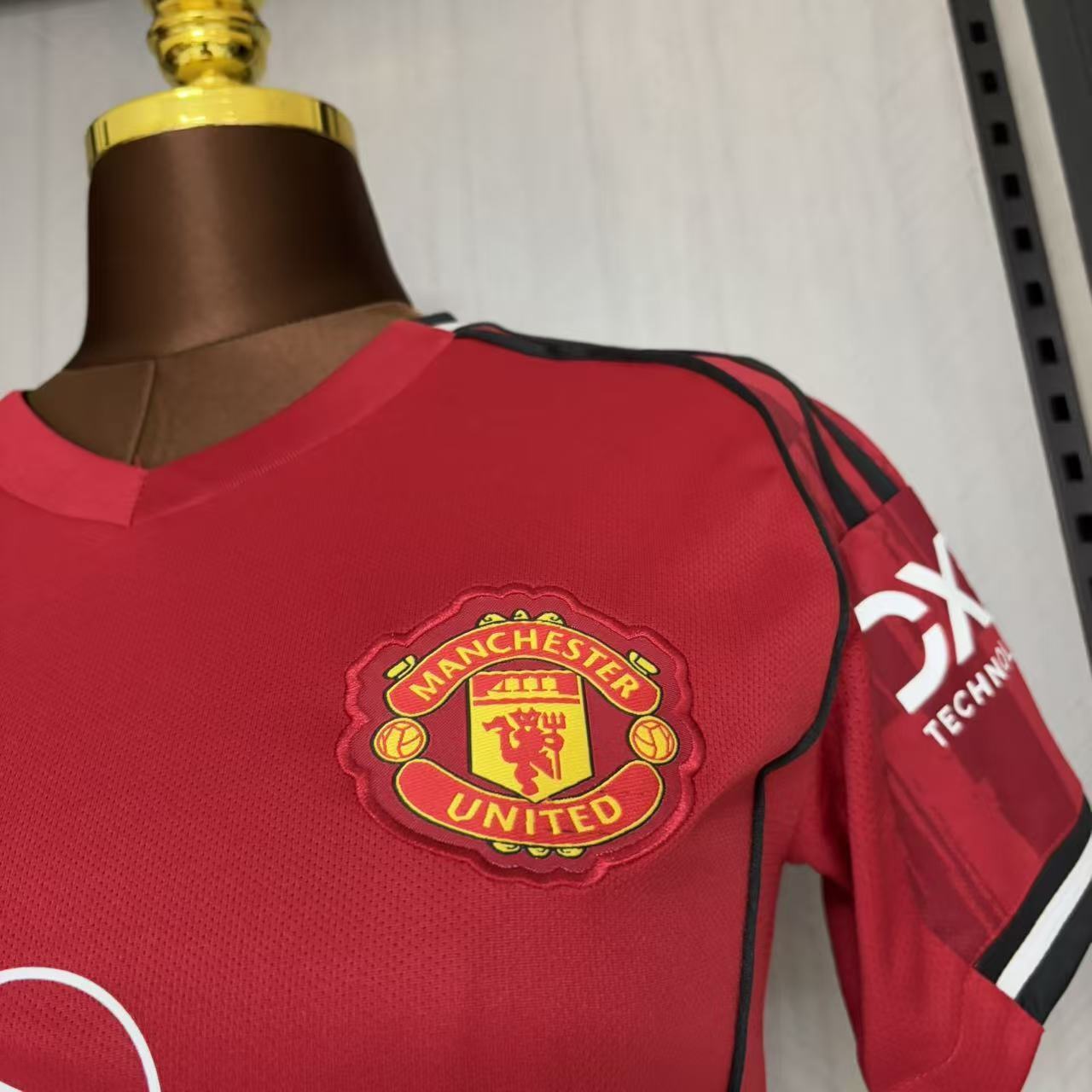 2025/26 Manchester United Home Women's Jersey Fan Version