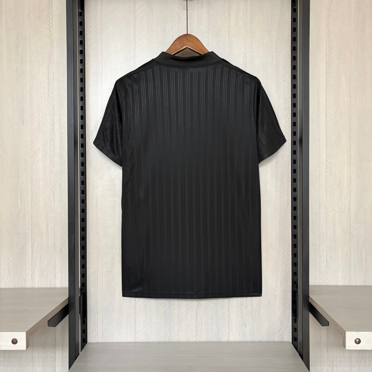 Retro Liverpool 1995 Black jersey Fan Version