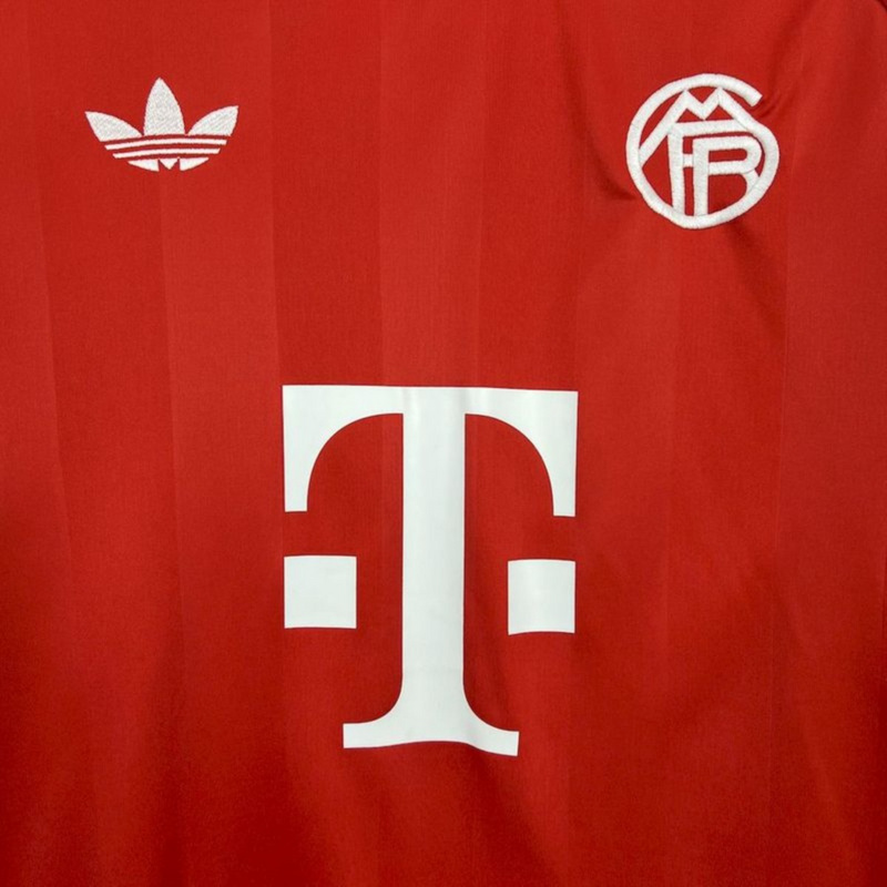 2025/26 Bayern Munich Goalkeeper Red Jersey Fan Version