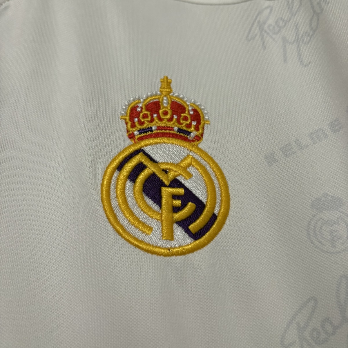 Retro Real Madrid 1994/96 Home jersey Fan Version