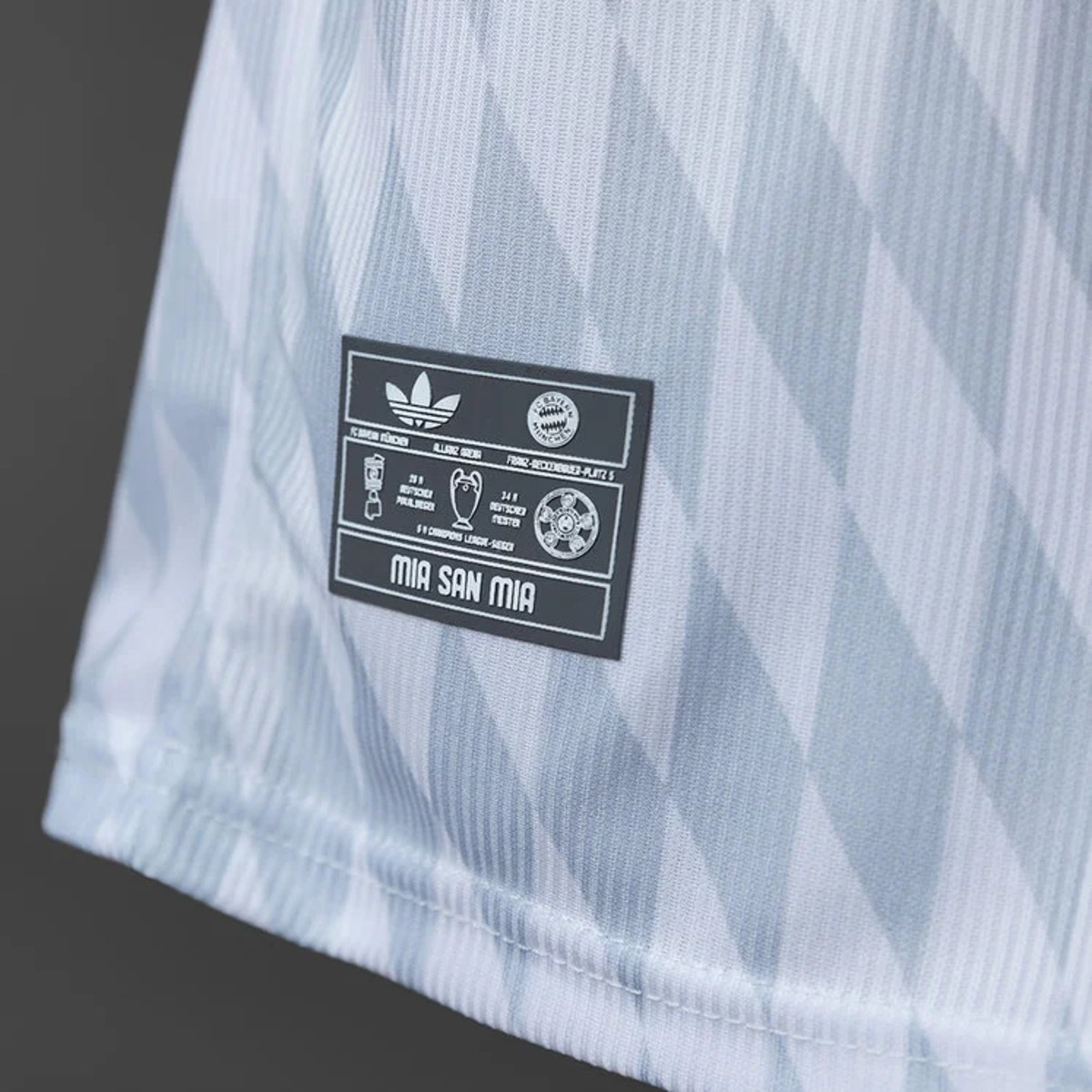2026/27 Bayern Munich Away Jersey Fan Version
