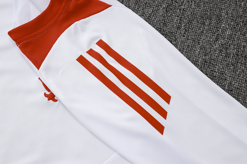 24/25 Internacional White Training Set Shirt and Shorts