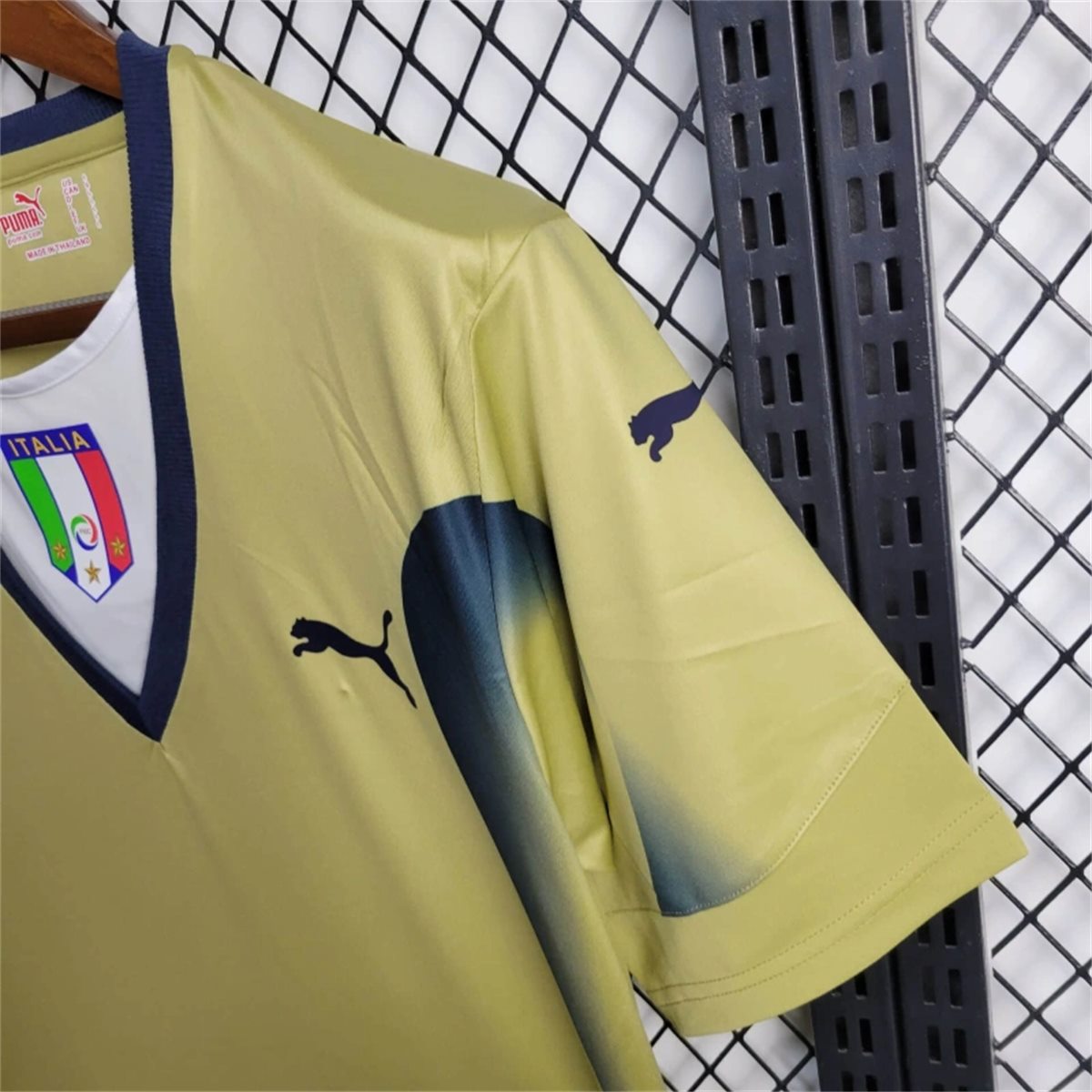 Retro Italy 2006 Golden jersey Fan Version