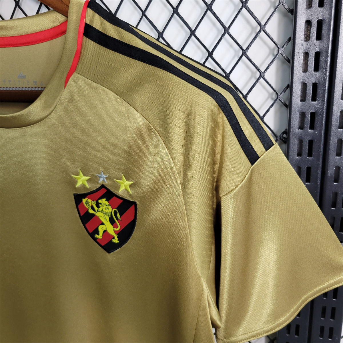 Retro 2016/17 Sport Recife Gold jersey Fan Version