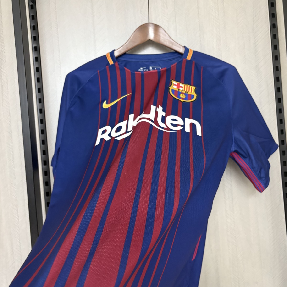 Retro Barcelona 17/18 Home jersey Fan Version