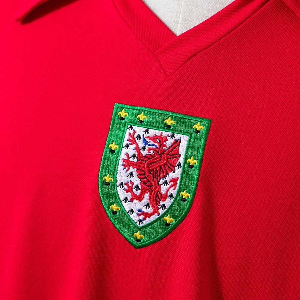 Retro Wales 1976/79 Home jersey Fan Version