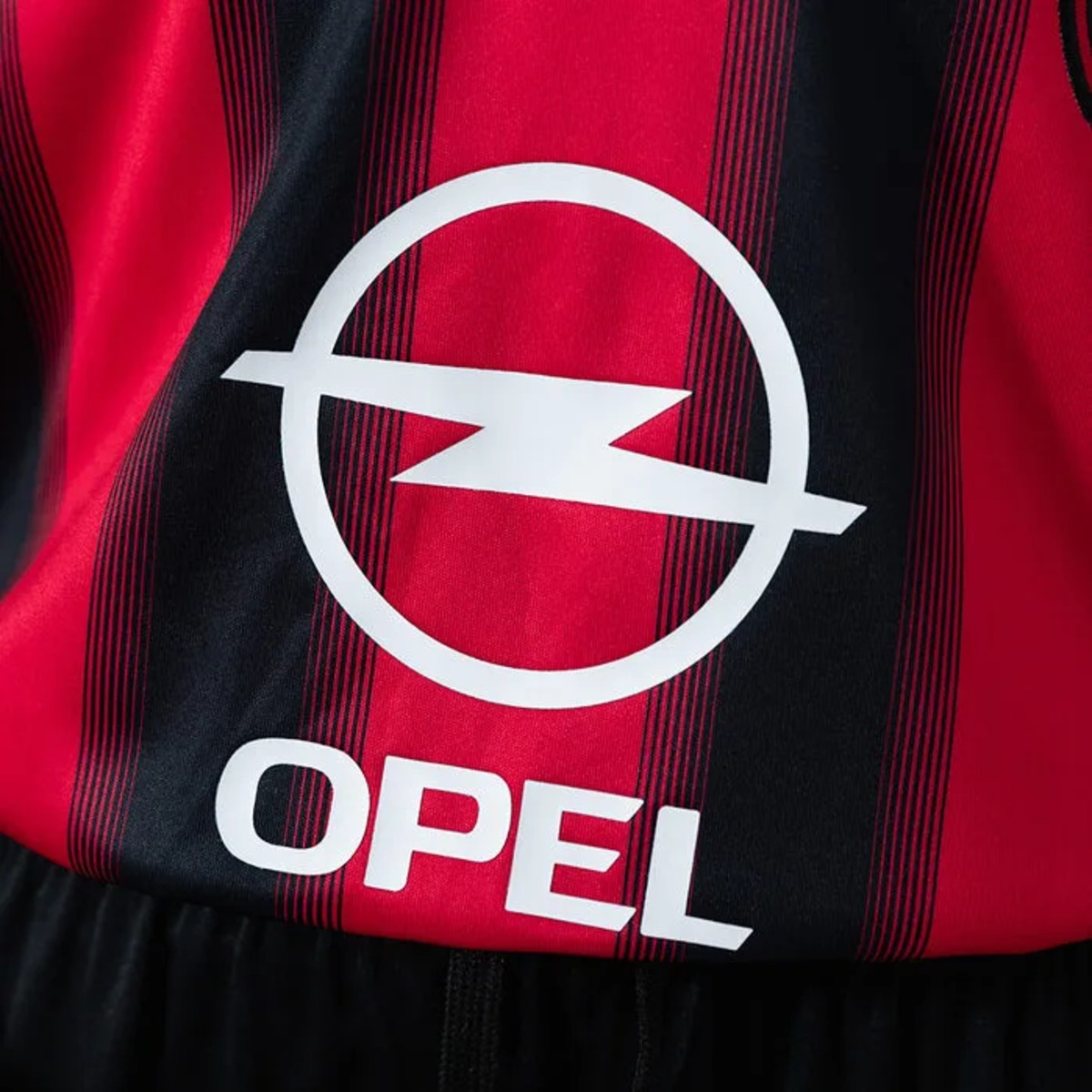 Retro AC Milan 2004/05 Home Kid Kits