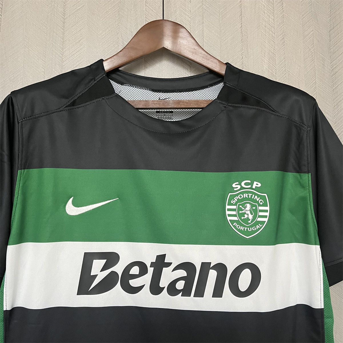 2024/25 Sporting Lisbon Home Jersey Fan Version