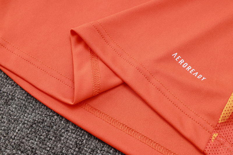24/25 Manchester United Orange Training Set Shirt and Shorts